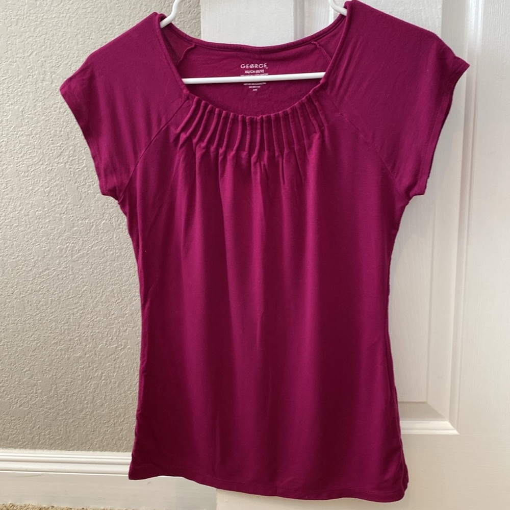 XS Berry Magenta Top